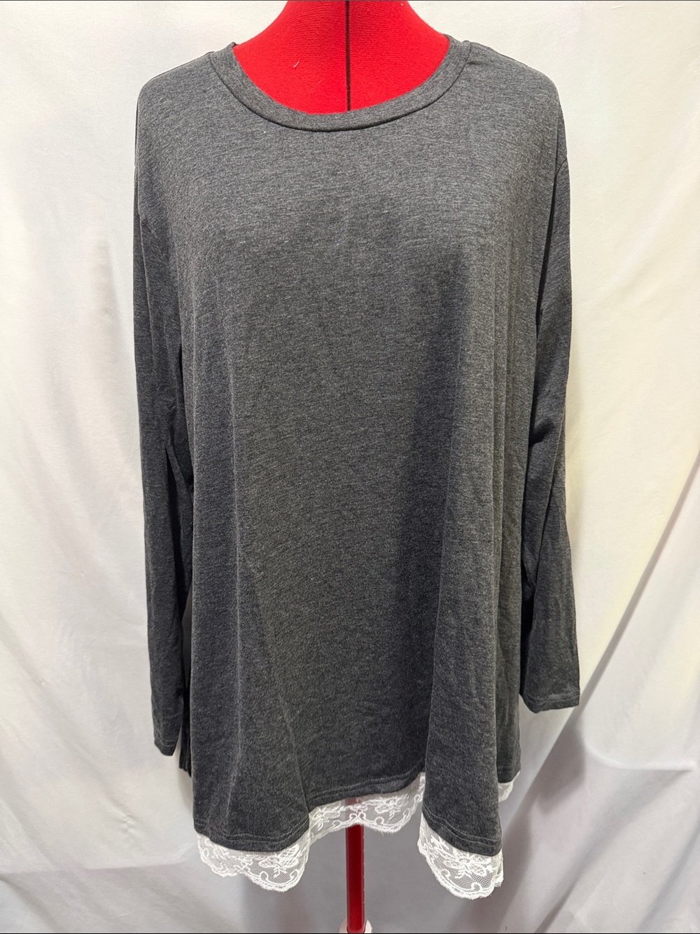 Women's Gray Long-Sleeve Lace-Hem Tunic Top